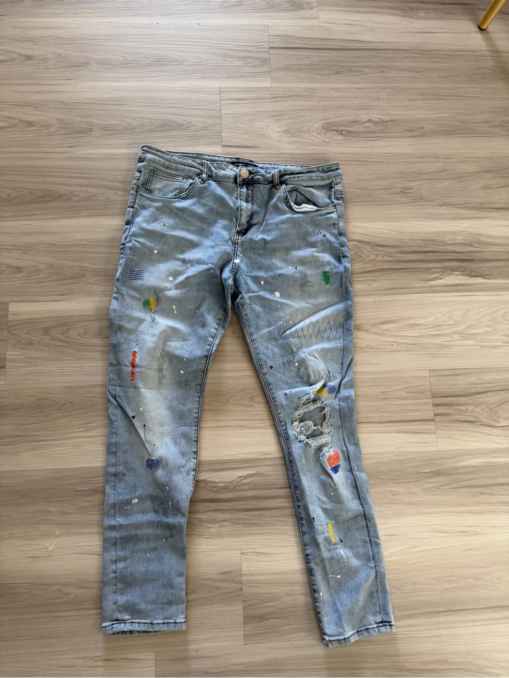 Embellish denim jean size 38/32